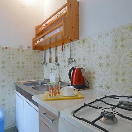 And Danica アパート *